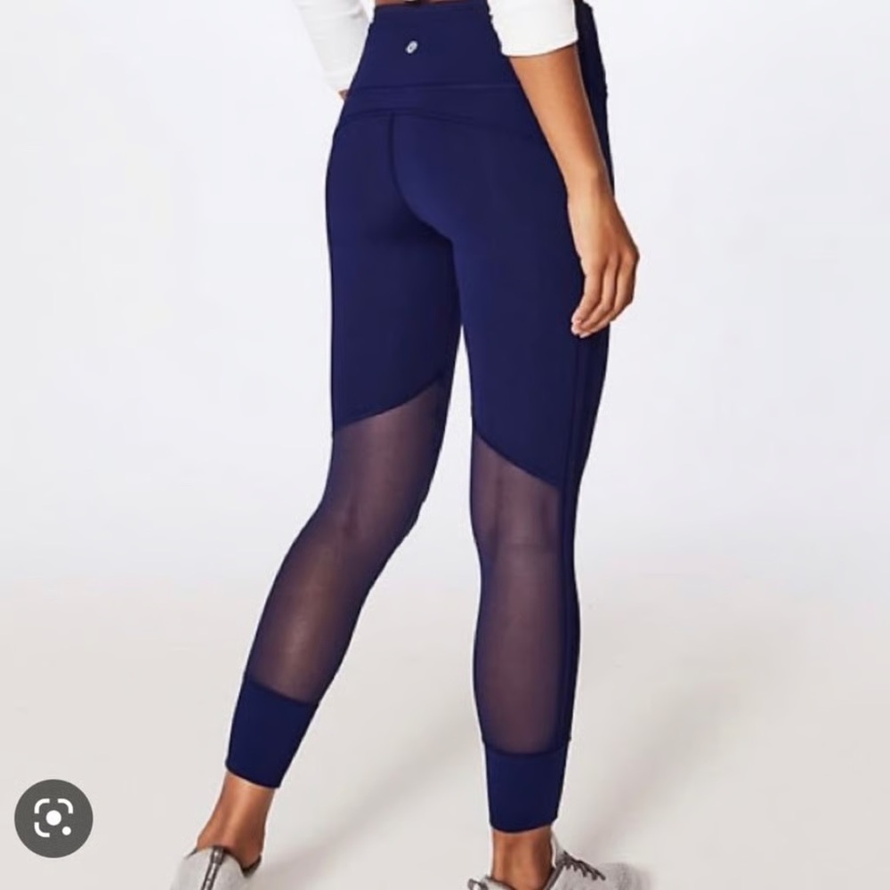 Lululemon HIT IT 7/8 Tight 25” Size 6 T60416 Hero Blue
